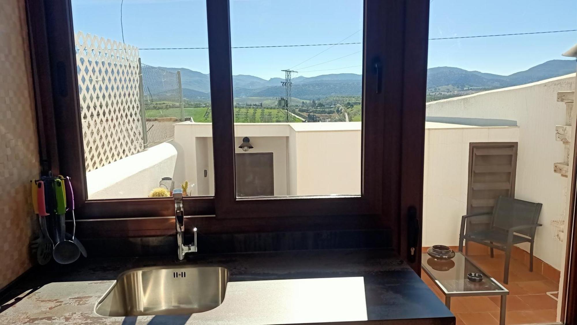 Loft'N Love With Parking And Views Ronda Luaran gambar